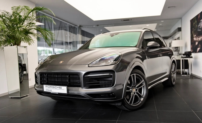 Porsche Cayenne cena 389000 przebieg: 93040, rok produkcji 2019 z Bełchatów małe 326